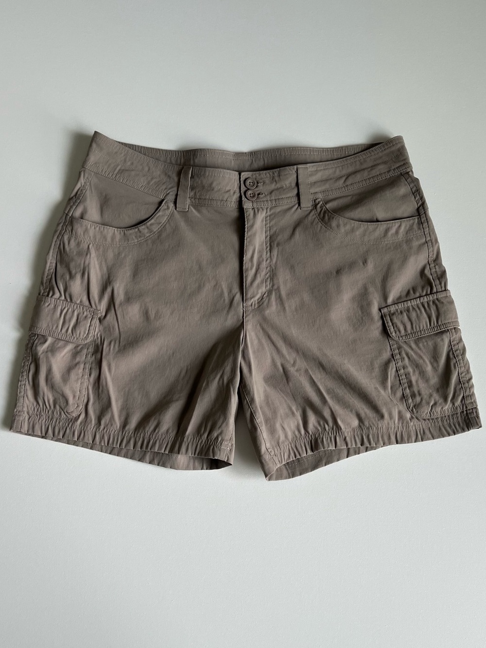 Eddie Bauer Women's Cargo Shorts - Taupe Brown